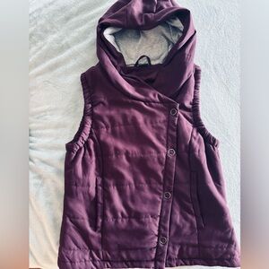 Vintage Fila cosy hooded vest.  Large